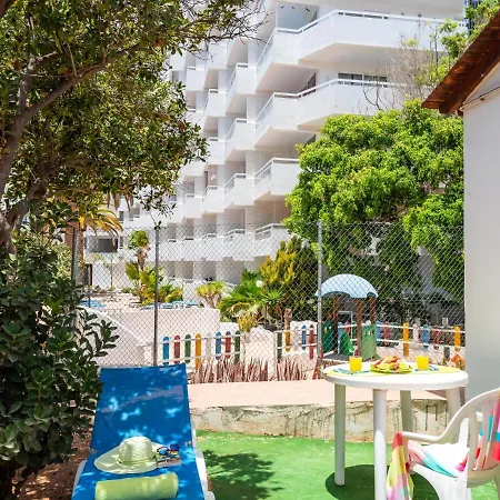 Apartment 101 Bright, Pool View And Air Conditioning