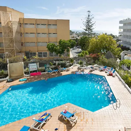 Apartment 101 Bright, Pool View And Air Conditioning