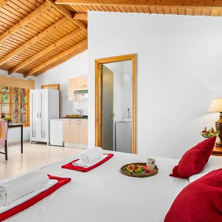 Apartamento 101 Bright, Pool View And Air Conditioning