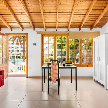 101 Bright, Pool View And Air Conditioning Apartment Playa de las Americas (Tenerife)