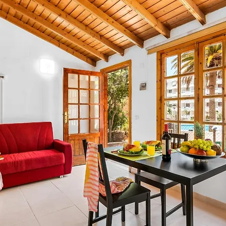 Apartamento 101 Bright, Pool View And Air Conditioning