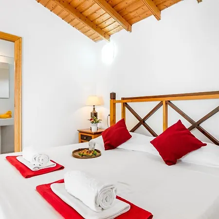 Apartment 101 Bright, Pool View And Air Conditioning Playa de las Americas (Tenerife)