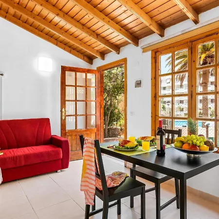 101 Bright, Pool View And Air Conditioning
